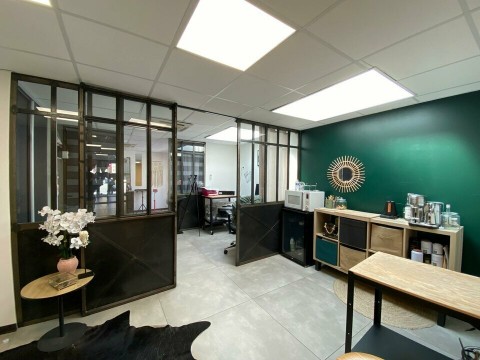 Vente Local commercial de 70 m2 dans une commune dynamique, à Bouguenais (44340) en France