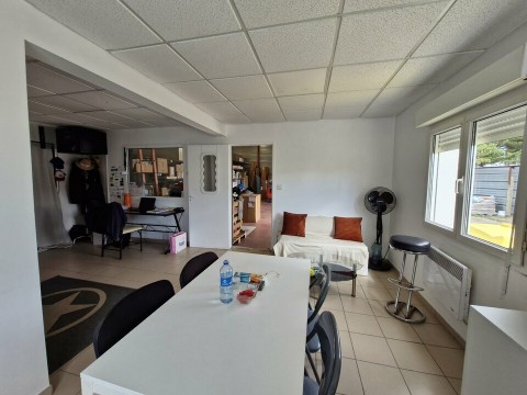 Vente Local commercial de 1030 m2 pour plusieurs activités à Pornic (44210) en France