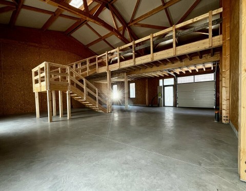 Vente Local commercial Local d'activité / Entrepôt, 230 m2 à Le Haillan (33185)