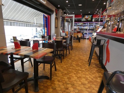 Vente Bar, Tabac, Loto, Presse 40 places avec terrasse près de Caen sur un axe passant (14000) en France