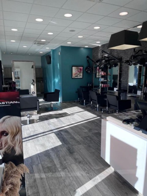Vente Salon de coiffure de 70 m2 à Pont-Réan (35170) en France