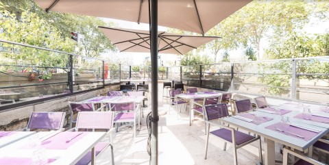 Vente Brasserie, Pizzeria, Restaurant 70 couverts avec terrasse dans une rue animée, à Lyon (69008) en France