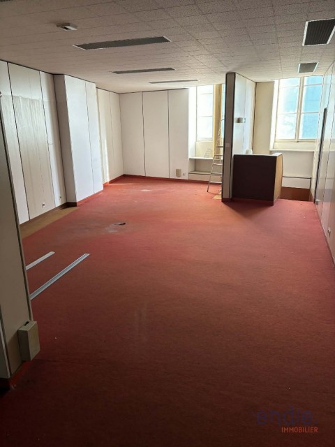 Vente Immeuble, Bureaux / Locaux professionnels, 401 m2 à Nevers (58000) en France