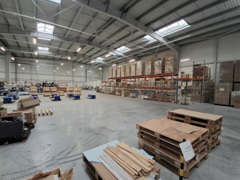 Vente Local d'activité / Entrepôt, 3000 m2 à Artigues-près-Bordeaux (33370) en France