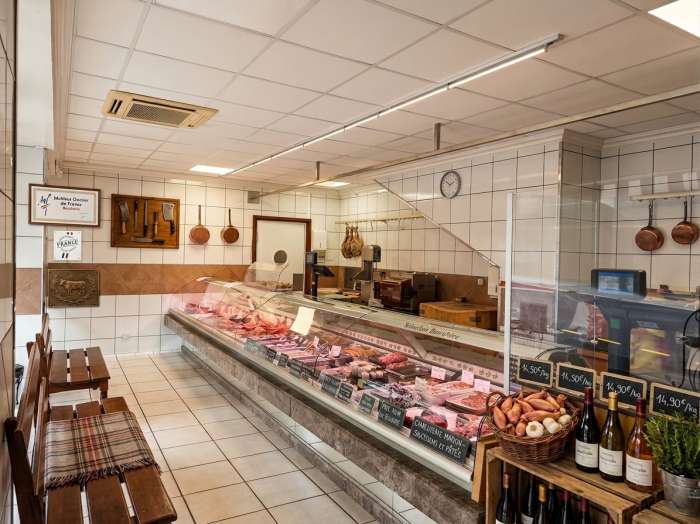 Vente Boucherie, Charcuterie, Traiteur, 1830 pi2 sur un secteur rural, à Giat (63620) en France