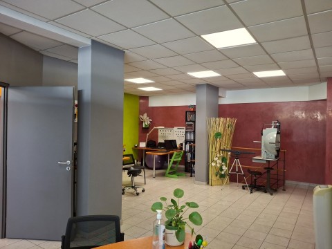Vente Local commercial de 118 m2 pour nombreuses activités dans une zone commerciale, à Saint-Dizier (52100)
