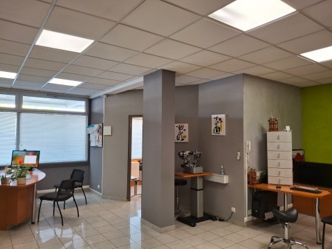 Vente Local commercial de 118 m2 pour nombreuses activités dans une zone commerciale, à Saint-Dizier (52100)