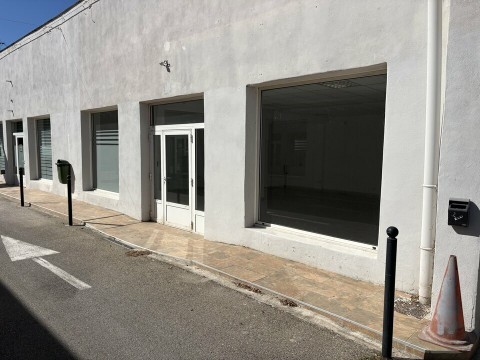 Vente Local commercial , 86 m2 à Carpentras (84200) en France