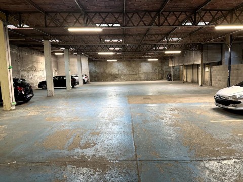 Vente Local d'activité de 892 m2 à Caluire-et-Cuire (69300) en France