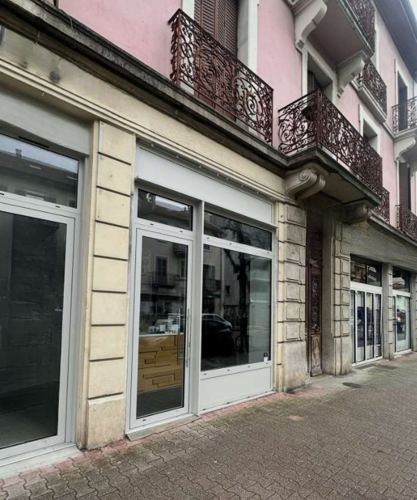 Vente Pressing - entretien des textiles en centre ville d'Aix-les-Bains (73100)