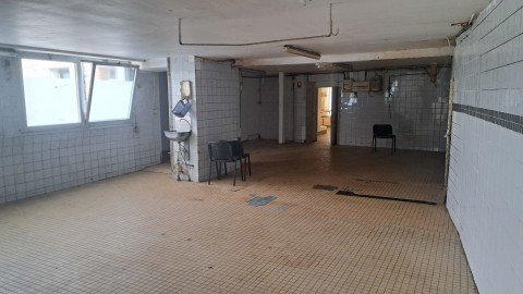 Vente Bureaux / Locaux professionnels, 780 pi2 à Guichen (35580) en France