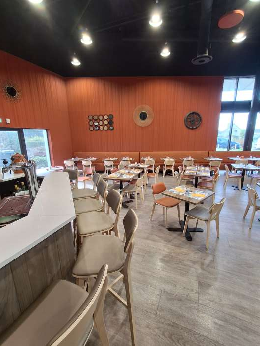 Vente Bar, brasserie, restaurant dans un centre commercial, à Saint-Vaast-la-Hougue (50550)