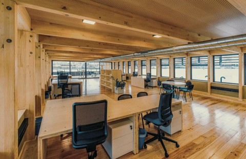 Vente Bureaux / Locaux professionnels, 4110 pi2 à Bordeaux (33300) en France
