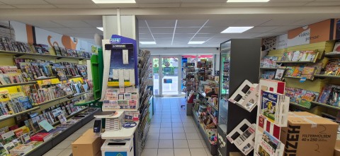Vente Tabac, Presse, Loto, 75 m2 sur un axe fréquenté, à Manzat (63410) en France