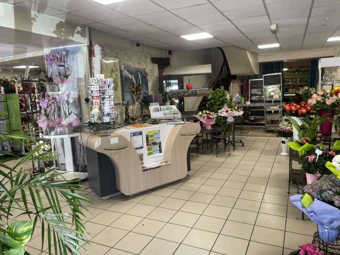 Vente Fleuriste - fleurs, plantes, compositions florales, mariages, cérémonies et activité funéraire en emplacement N°1, à Ribérac (24600) en France