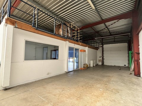 Vente Local d'activité / Entrepôt, 365 m2 dans une zone dynamique, à Mérignac (33700)