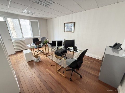 Vente Bureaux / Locaux professionnels, 320 m2 en Loire Atlantique (44) en France