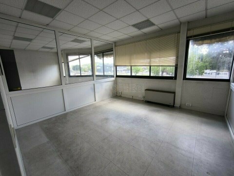 Vente Bureaux / Locaux professionnels, 300 m2 à Brive-la-Gaillarde (19100)