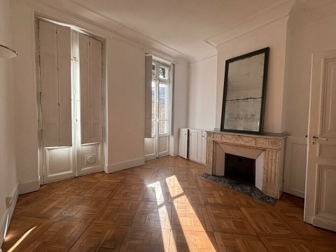 Vente Bureaux / Locaux professionnels, 80 m2 à Toulouse (31000) en France