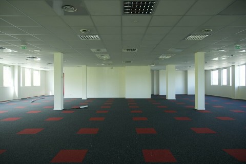Vente Local professionnel de 76 m2 pour profession libérale ou de bien-être dans une zone dynamique, à Marseille (13008) en France