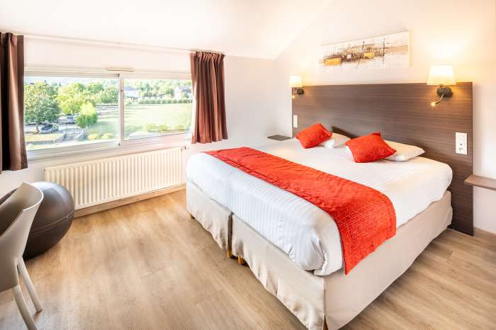 Vente Hôtel*** bureau forte rentabilité - au pied du Pic du Midi, à Bagnères-de-Bigorre (65200)