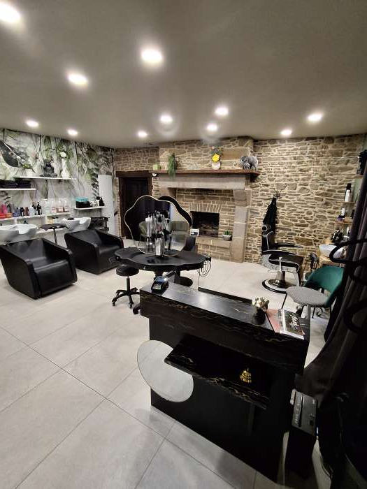 Vente Salon de coiffure dans le centre ville de Val-Couesnon (35460) en France
