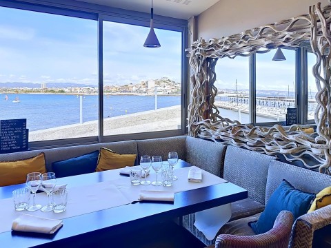 Vente Restaurant, Sandwicherie / Snack 100 couverts avec terrasse à Marseille 8ème (13008) en France