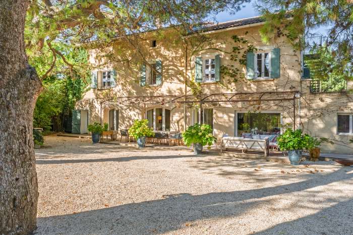 Vente Gîte, 900 m2 à la campagne, proche de Carpentras (84200)