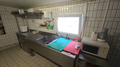 Vente Restaurant licence IV 60 couverts avec terrasse près de Dreux (28100) en France