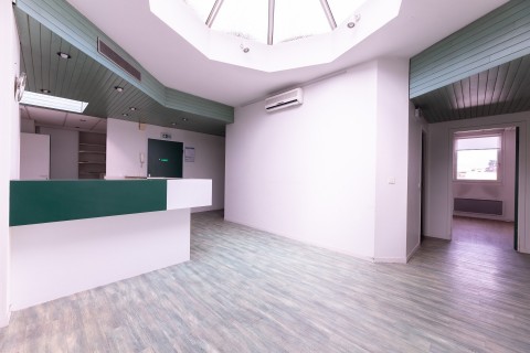 Vente Bureaux / Locaux professionnels, 235 m2 dans les Pyrénées Atlantiques (64)