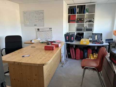 Vente Local d'activité / Entrepôt, 306 m2 à Saint-Geours-de-Maremne (40230)