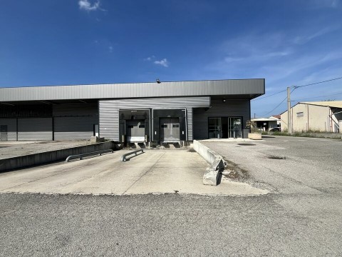 Vente Local d'activité/ logistique de 715 m2 à Châteaurenard (13160)