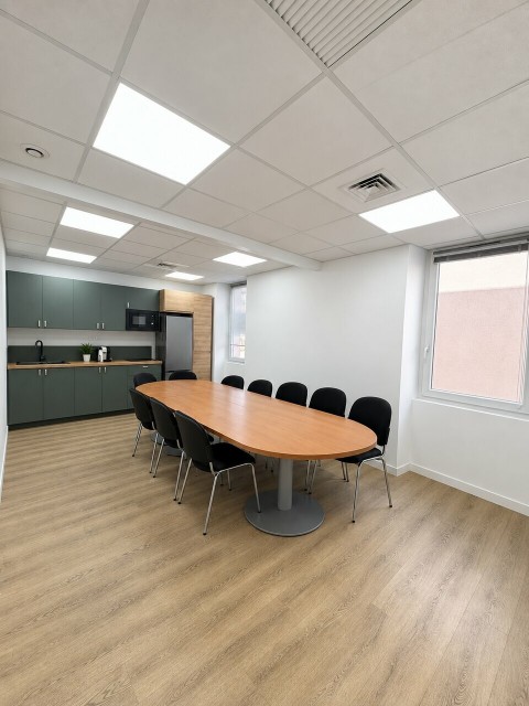 Vente Immeuble de bureaux de 460 m2 en plein centre ville de Marseille (13006)