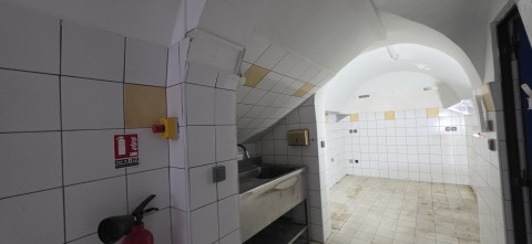 100.jpg