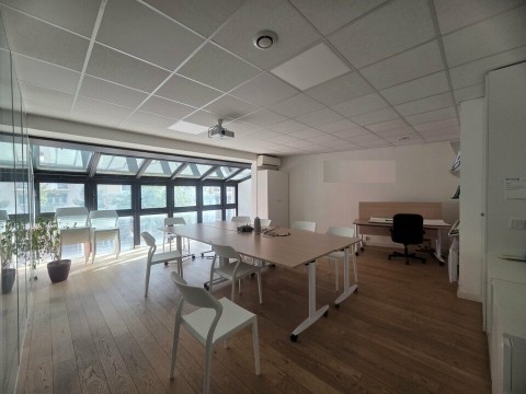 Vente Bureaux / Locaux professionnels, 79 m2 à Villeurbanne (69100) en France