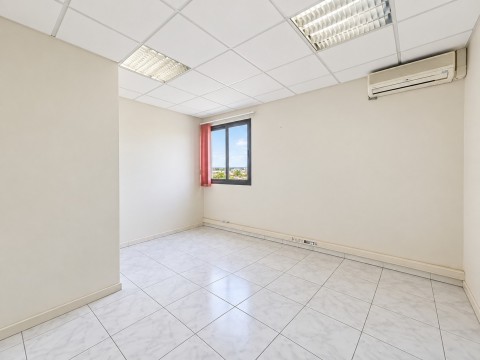 Vente Bureaux / Locaux professionnels, 222 m2 en Martinique en France
