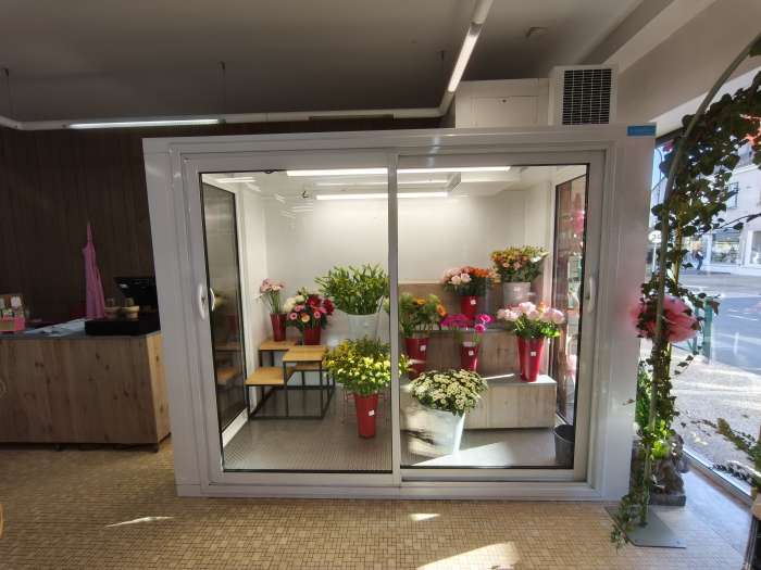 Vente Fleuriste, Décoration, 97 m2 sur un axe passant, au Buisson de Cadouin (24480) en France