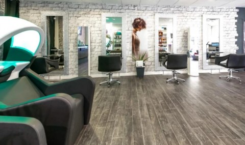 Vente Salon de coiffure mixte, visagiste et barbier de 50 m2 sur un axe commerçant, à Nérac (47600)