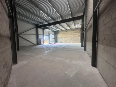 Vente Cellule d'activité de 298 m2 dans une zone dynamique, à Vitré (35500) en France