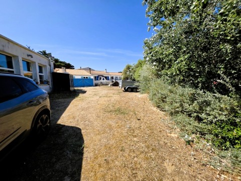 Vente Bar, Restaurant licence IV 12 couverts avec terrasse en Charente Maritime (17) en France