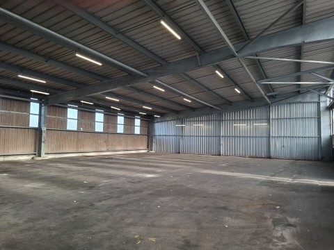 Vente Entrepôt de stockage de 600 m2 à Montoir-de-Bretagne (44550) en France