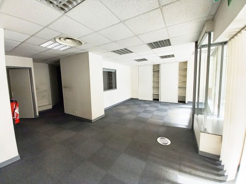 Vente Murs commerciaux, 166 m2 à Fougères (35300) en France