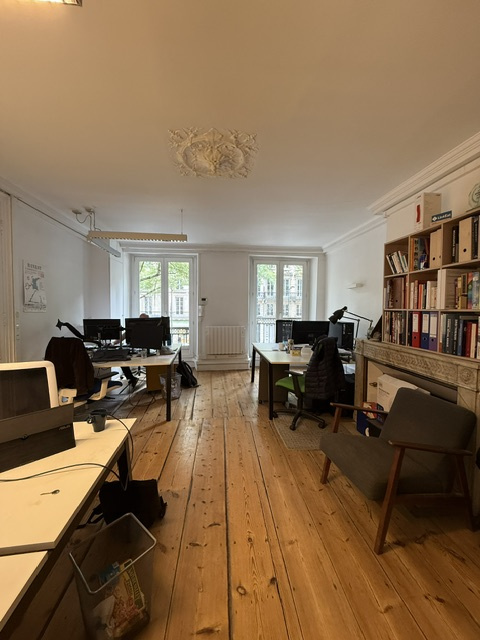 Vente Plateau de bureaux de  77 m2 dans une zone animée, à Bordeaux (33000) en France