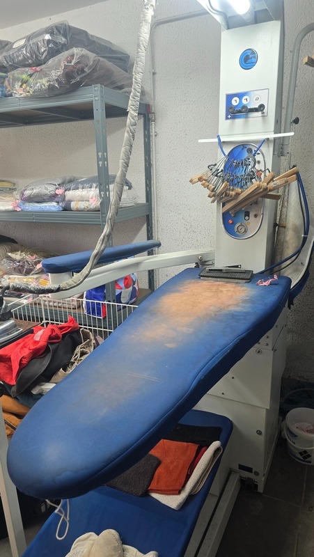 Vente Pressing, Teinturerie, Nettoyage / Entretien, 96 m2 à Carcassonne (11000)