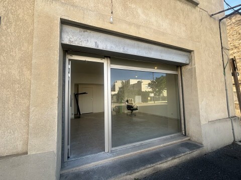 Vente Local commercial , 45 m2 à Avignon (84000) en France